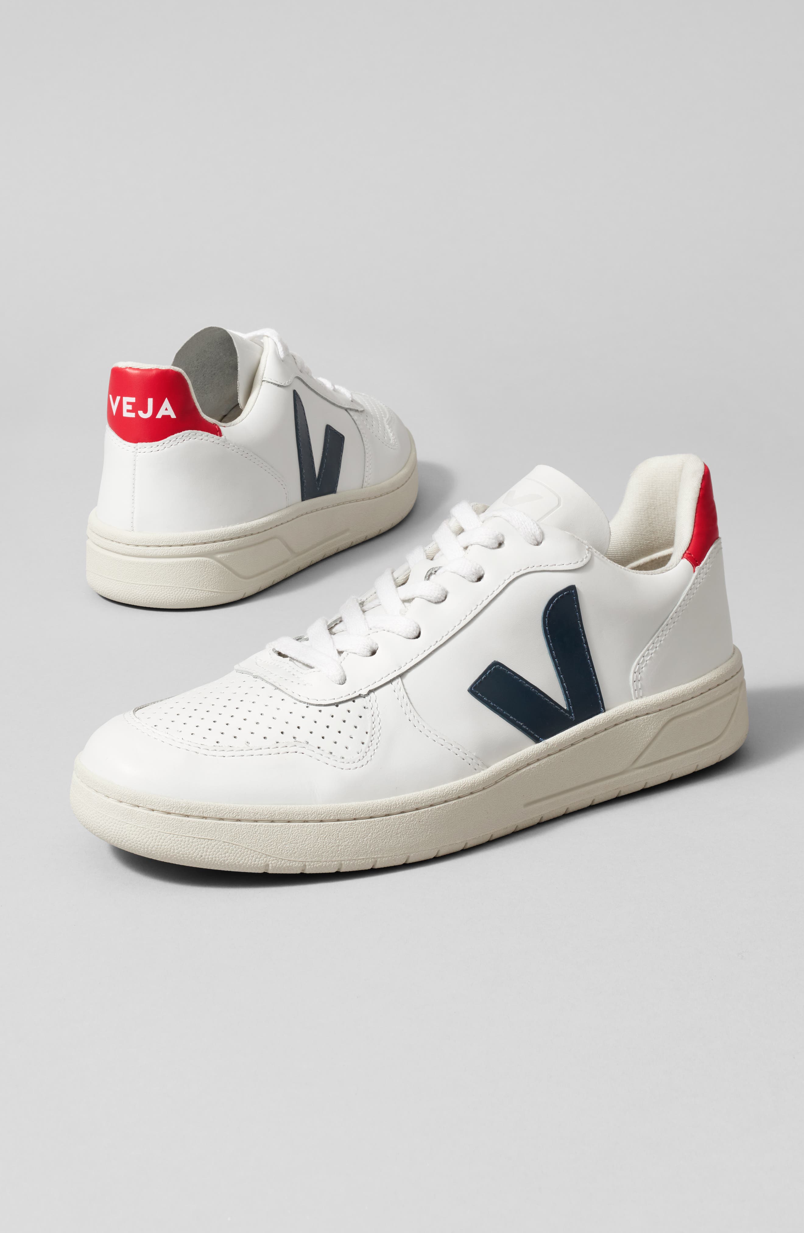 Veja V-10 Low Top Sneaker, Alternate, color, Extra White Paros Sahara
