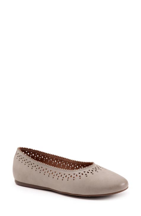 Selma Cutout Ballet Flat (Women)