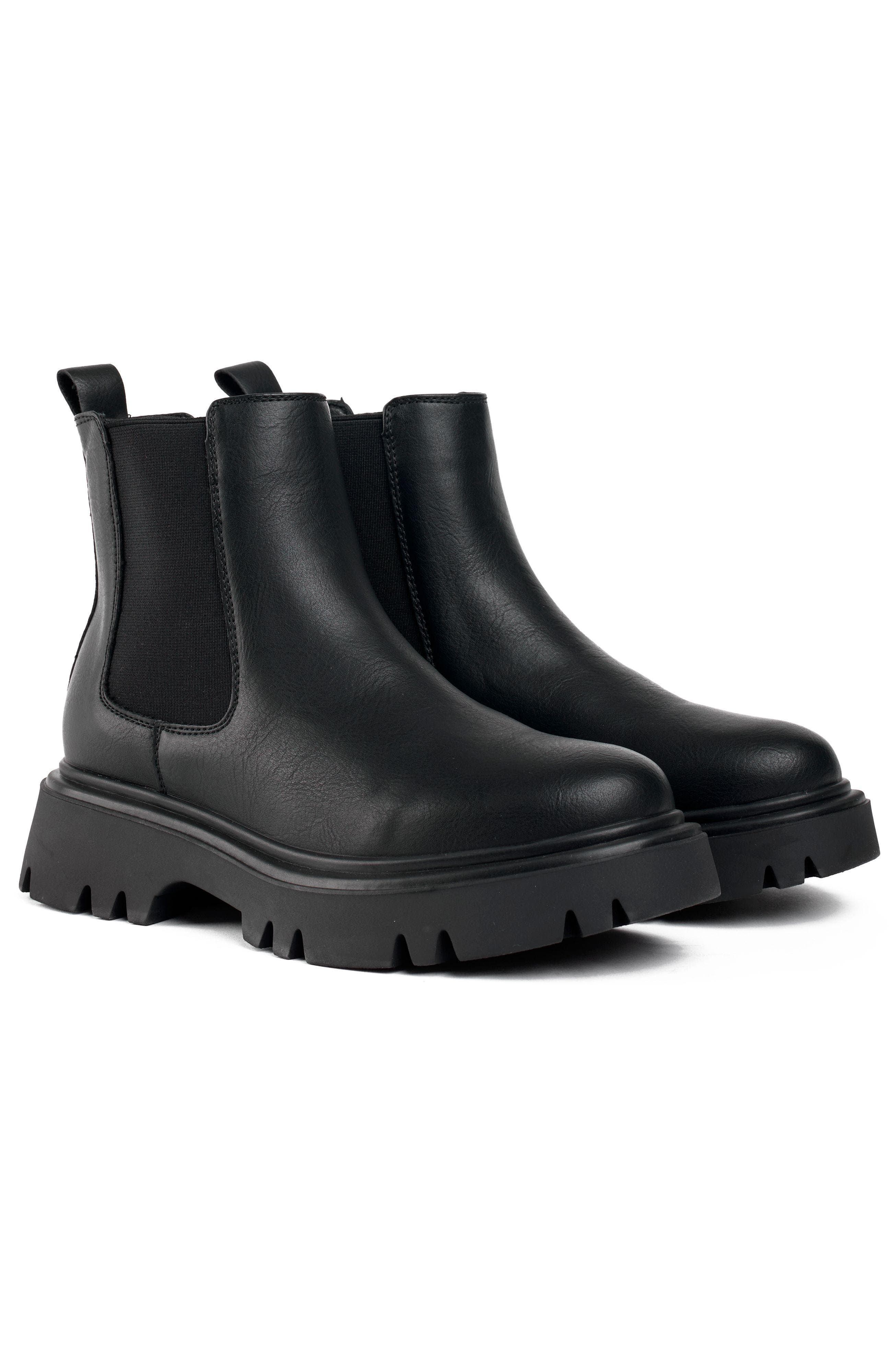 V.GAN LONDON Russ Chelsea Boots, Alternate, color, Black