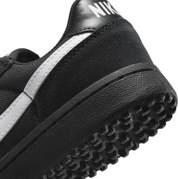 Field General Sneaker