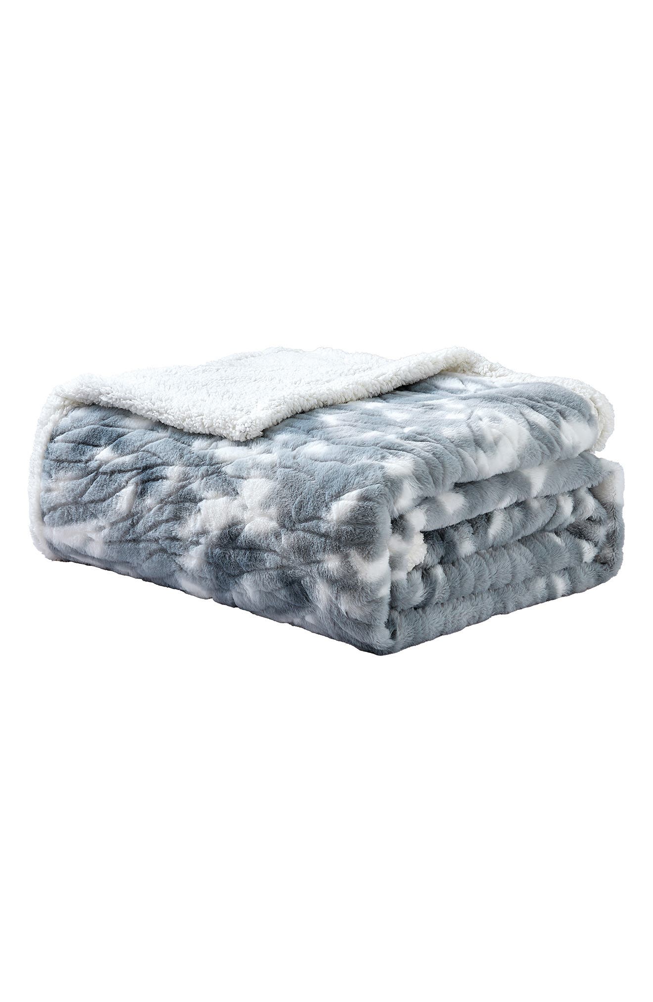 Luxury Home Alaska Faux Fur Blanket