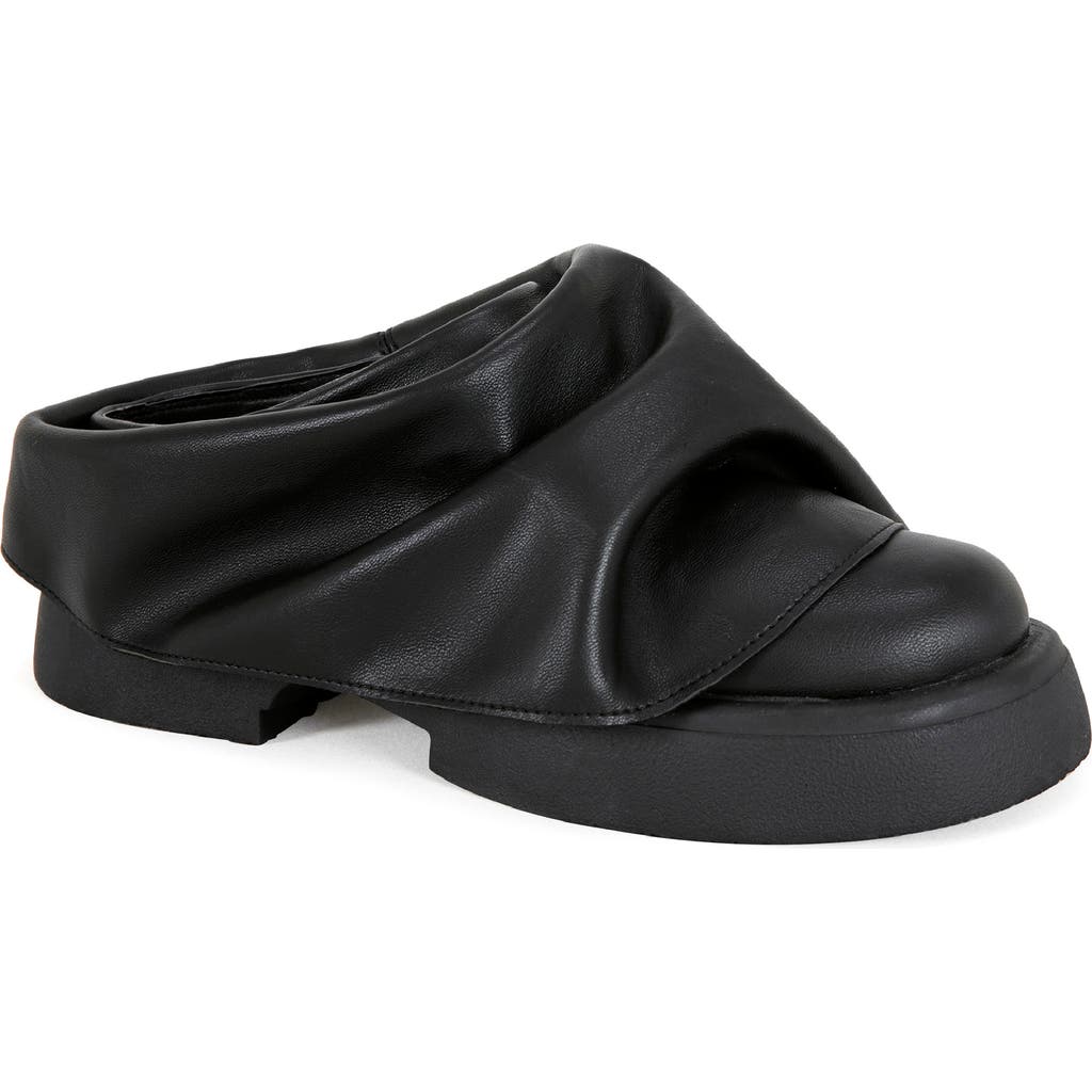 Azalea Wang Maitye Platform Clog In Black