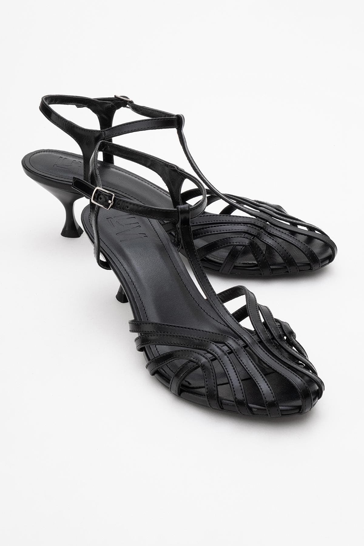 Prologue Shoes Felip Strappy Sandal, Alternate, color, Black