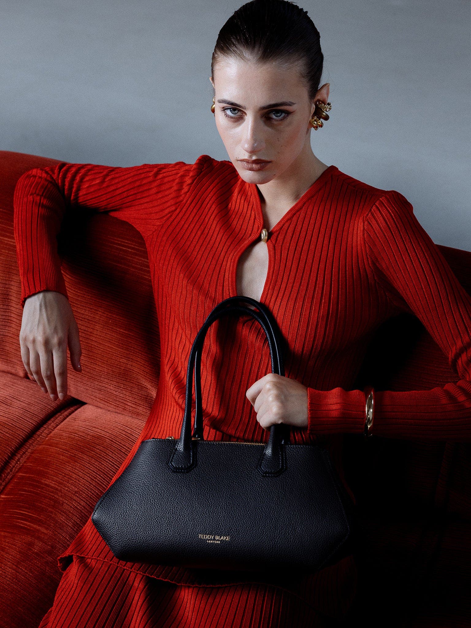 Teddy Blake Vera Low Dollarino 10", Alternate, color, Black