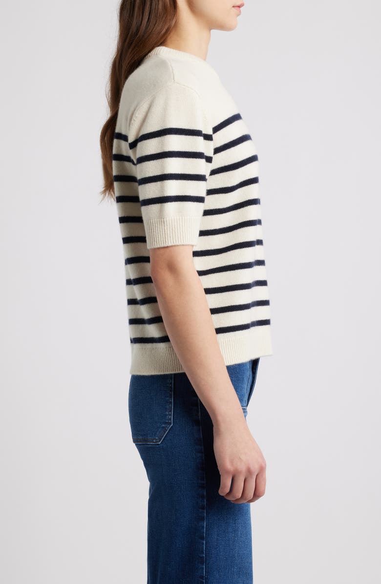 FRAME The Cashmere Easy Crew Sweater, Alternate, color, Ivory With Navy