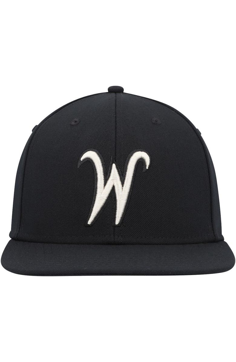 Under Armour Men's Under Armour Black Wichita State Shockers Baseball Flex Fit Hat, Alternate, color,
