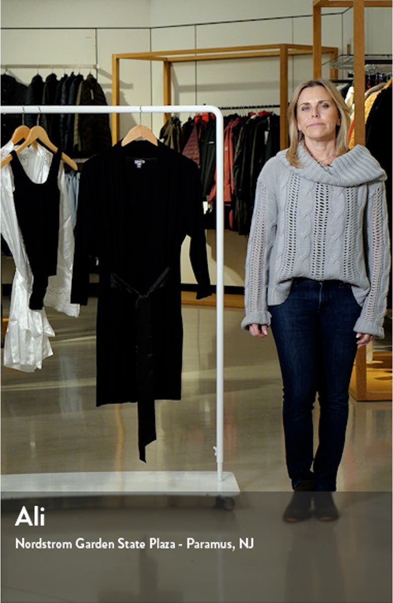 Iconic Short Robe, sales video thumbnail