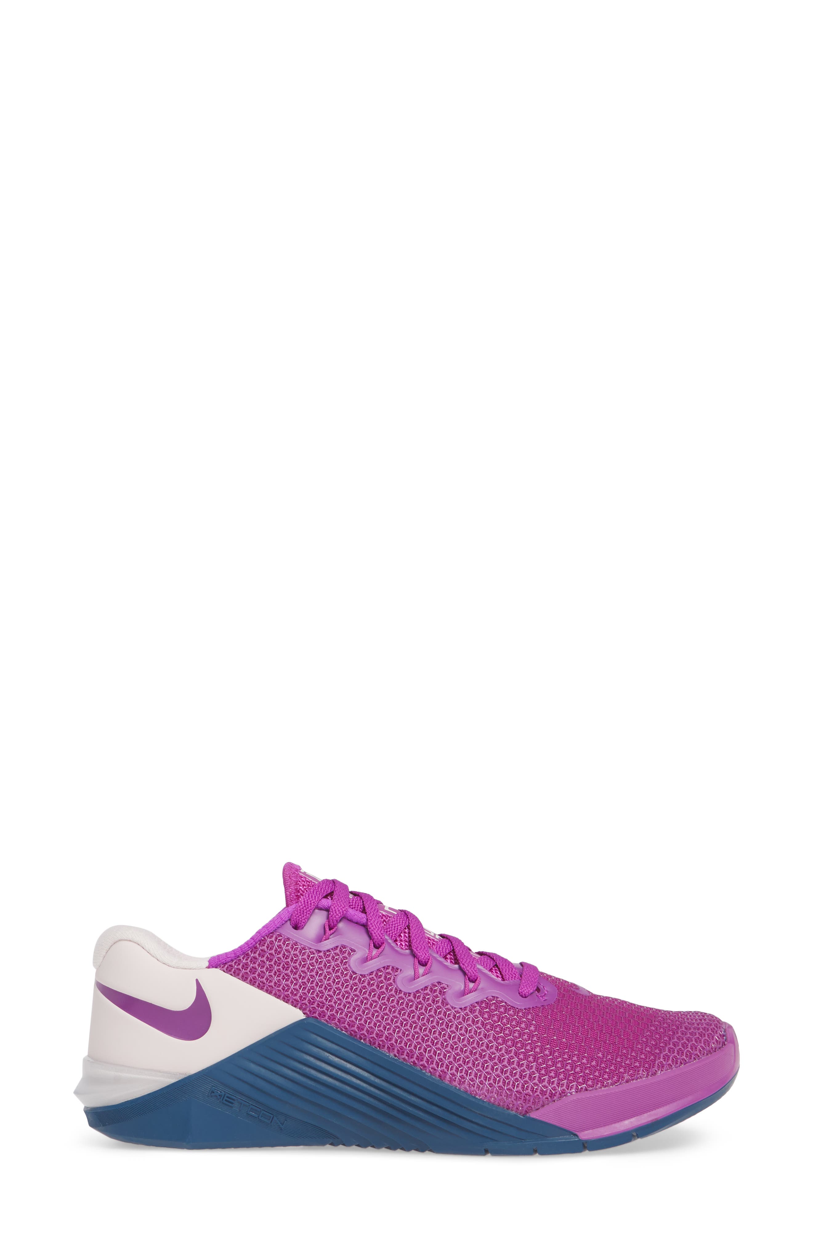 Metcon 5 Training Shoe, Alternate, color, VIVID PURPLE/ VALERIAN BLUE