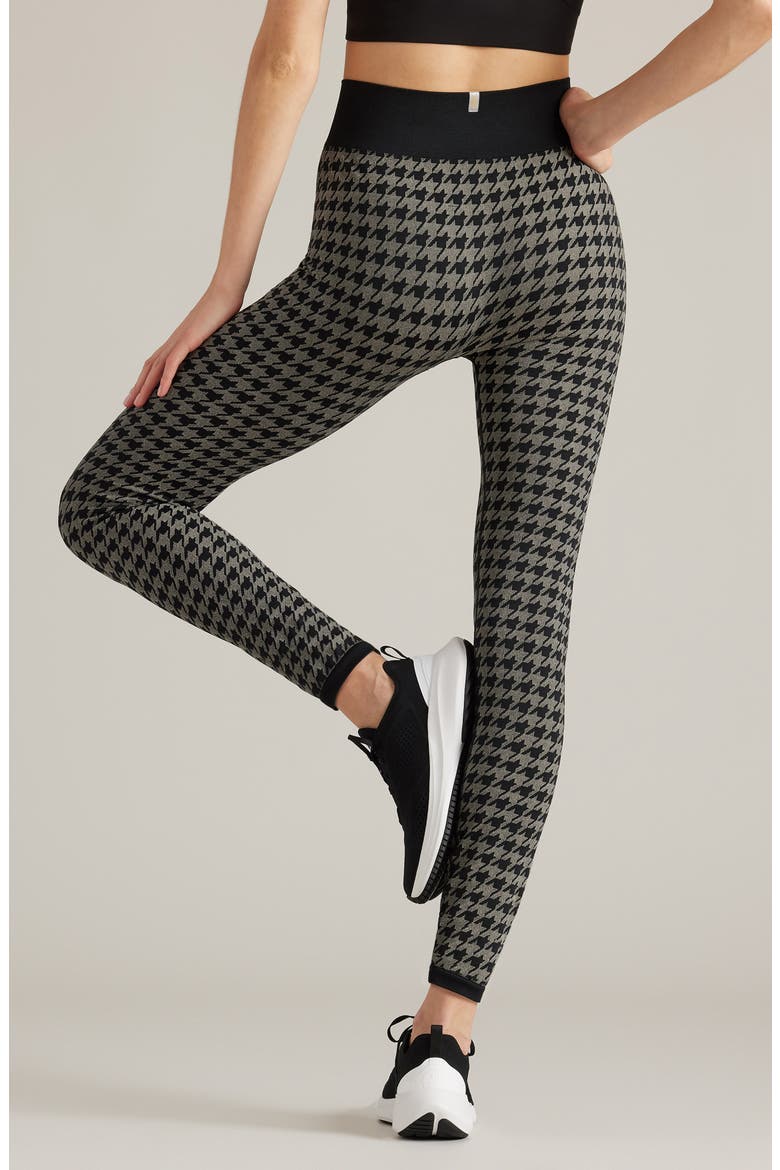 Houndstooth Seamless Base Layer Leggings, Alternate, color, BLACK