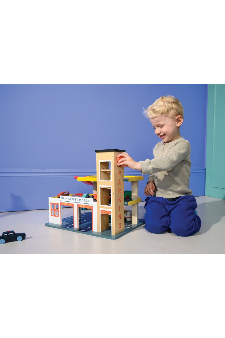 Multi-Level Garage with Lift, Alternate, color, Multi-color