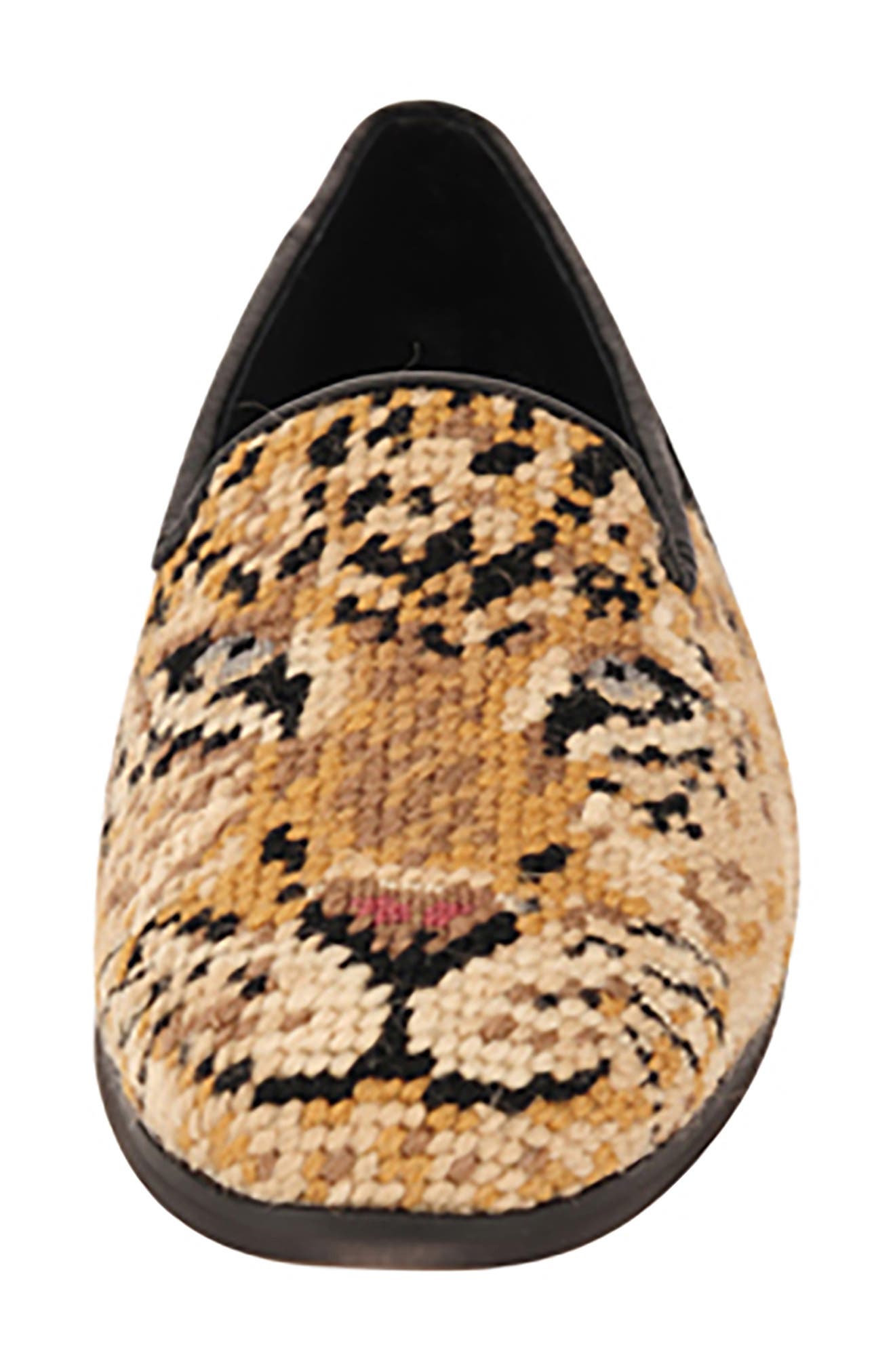 ByPaige BY PAIGE Needlepoint Big Cat Flat, Alternate, color, Black