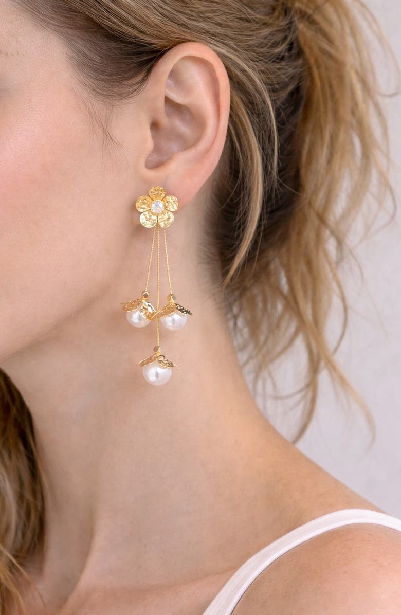 EYE CANDY LOS ANGELES Silvia Flower Drop Earrings, Alternate, color, Gold