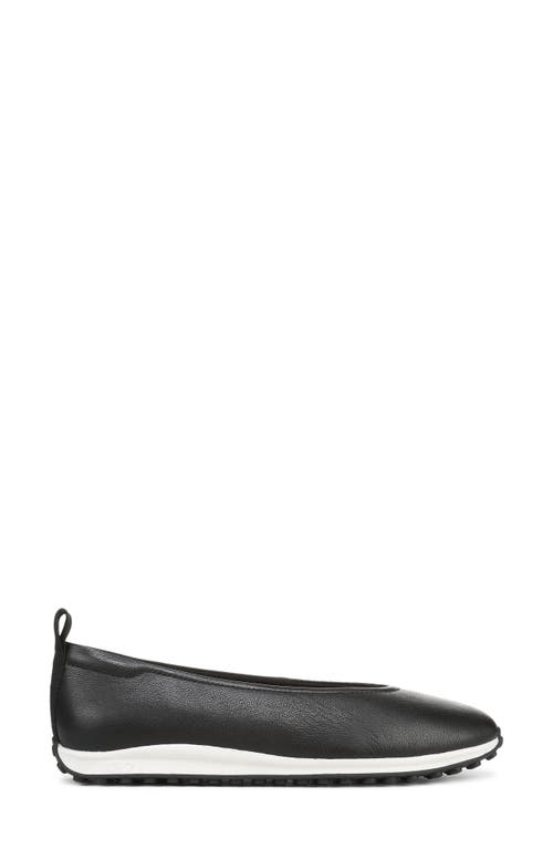 Naturalizer Carla Sport Flat In Black