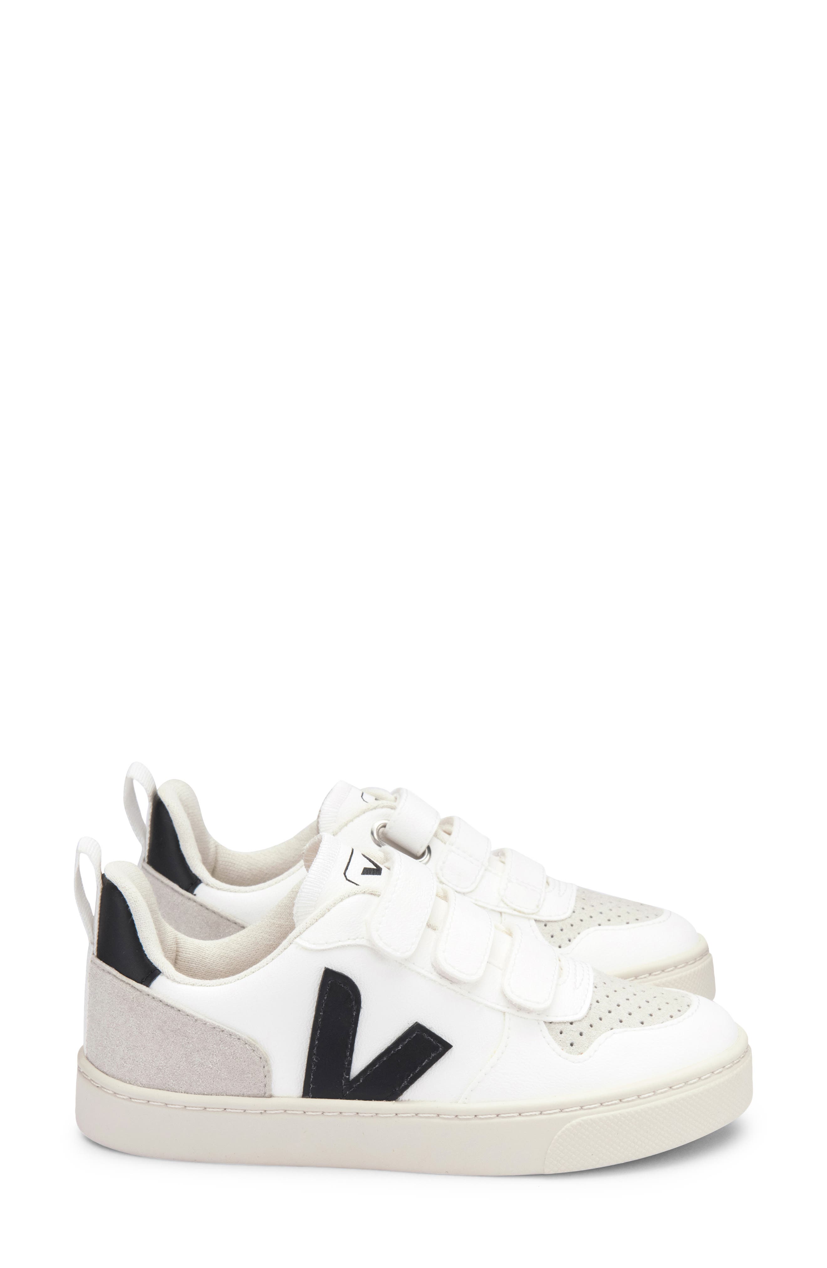 Veja V-10 Sneaker, Alternate, color, 