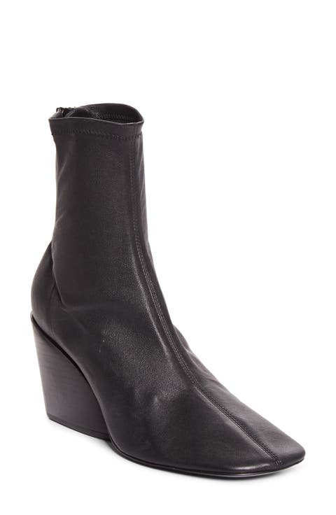 Slant Stretch Bootie (Women)