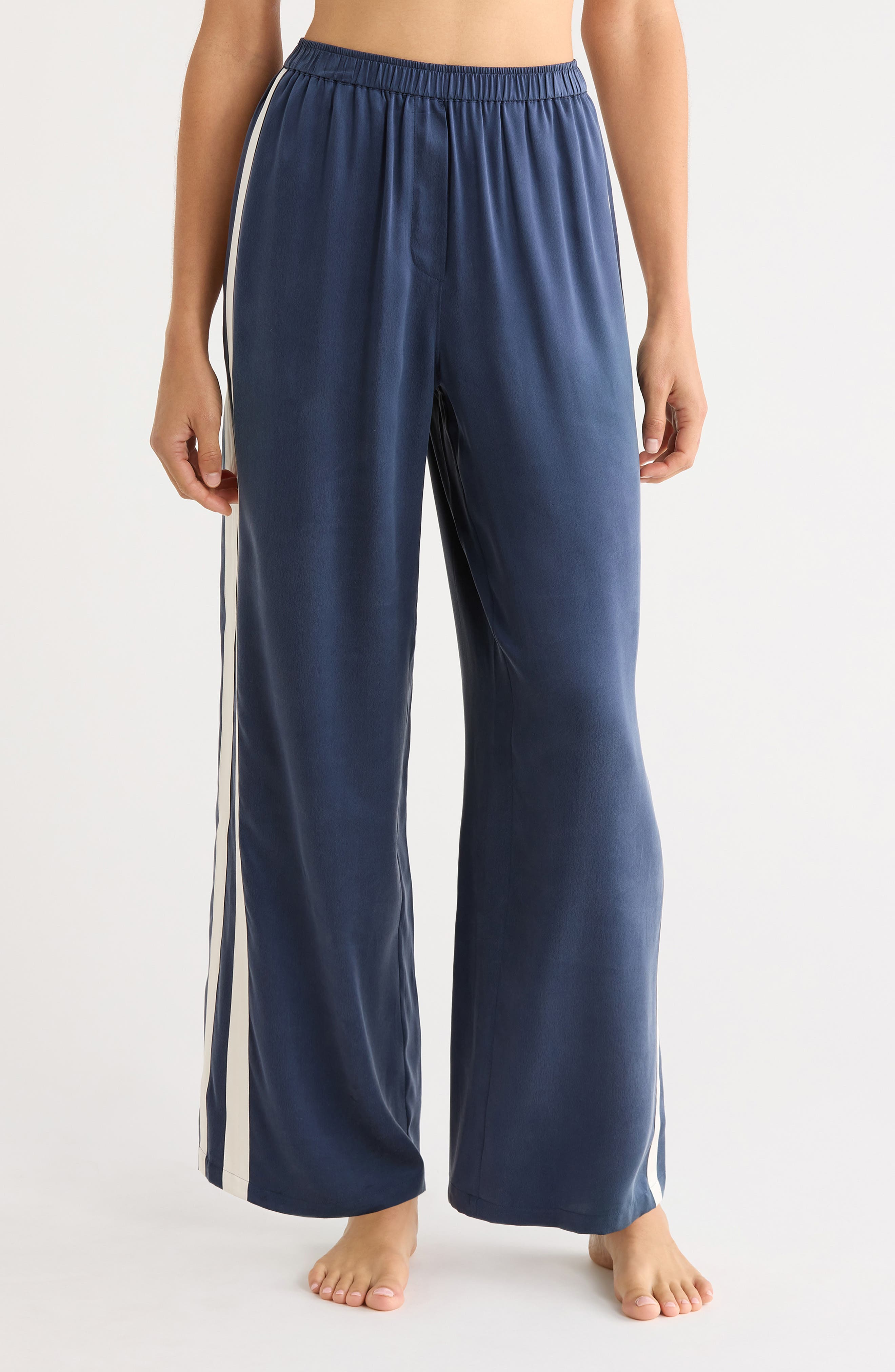 selected DEEP BLUE/ SOFT IVORY