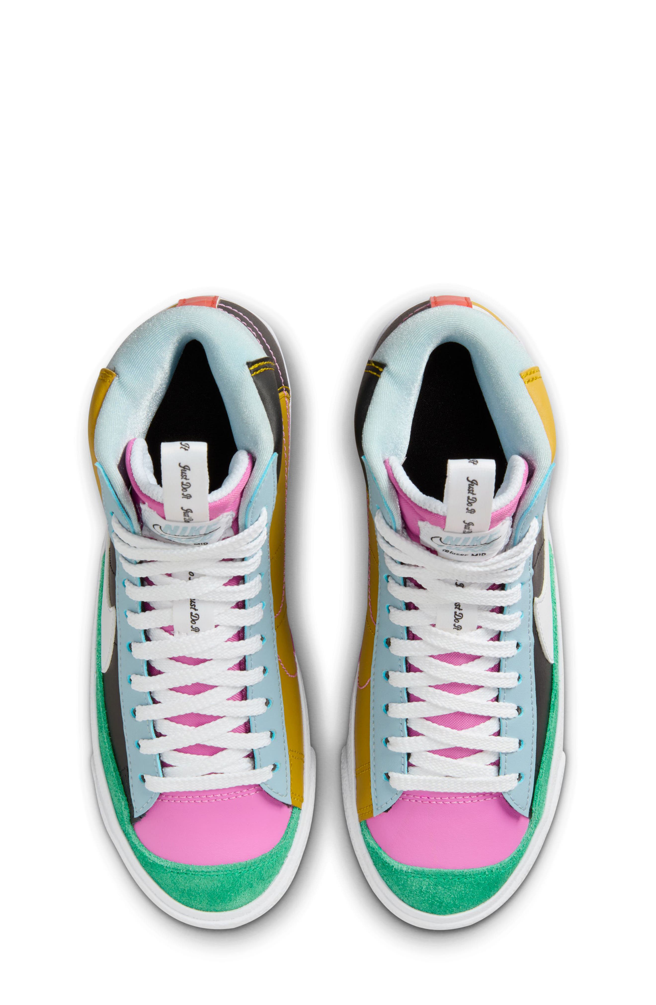 Nike Kids' Blazer Mid '77 SE Sneaker, Alternate, color, 