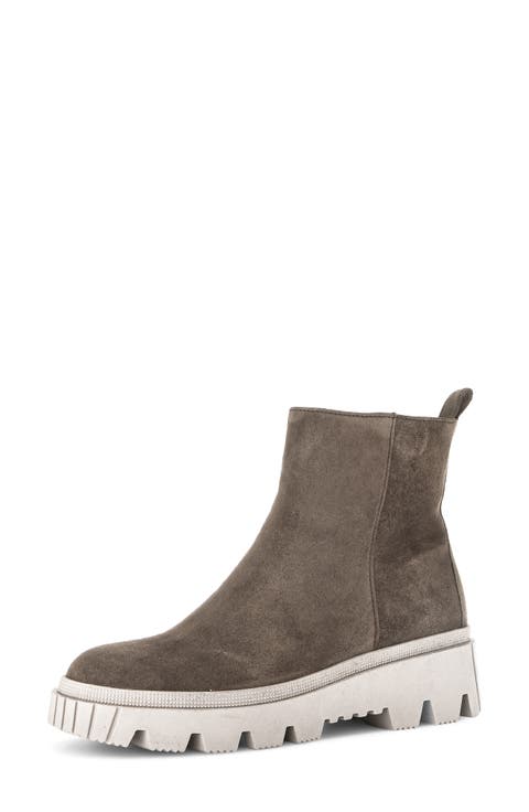 71.820 Lug Bootie (Women)