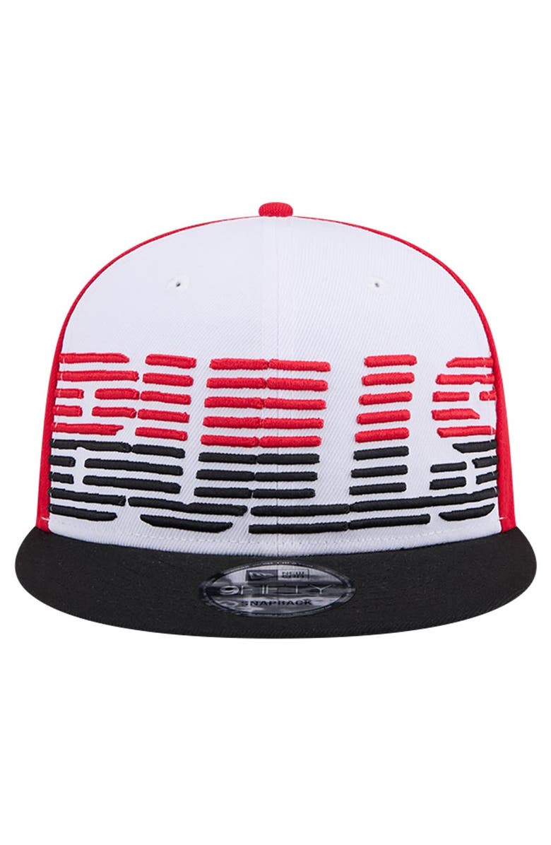 New Era Men's New Era White/Black Chicago Bulls Throwback Gradient Tech Font 9FIFTY Snapback Hat, Alternate, color, White