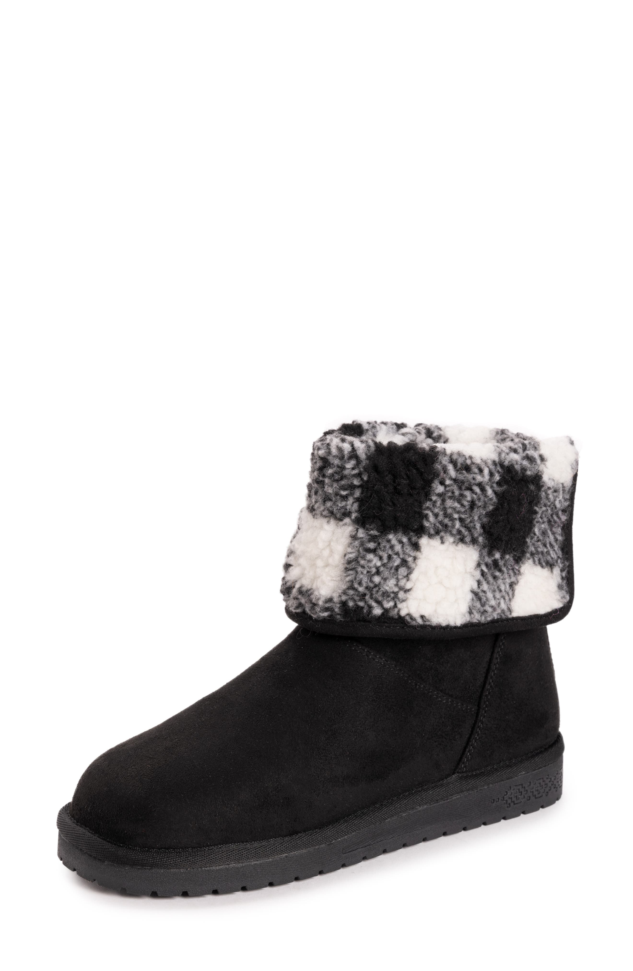 MUK LUKS Clover Faux Shearling Boot, Alternate, color, Black
