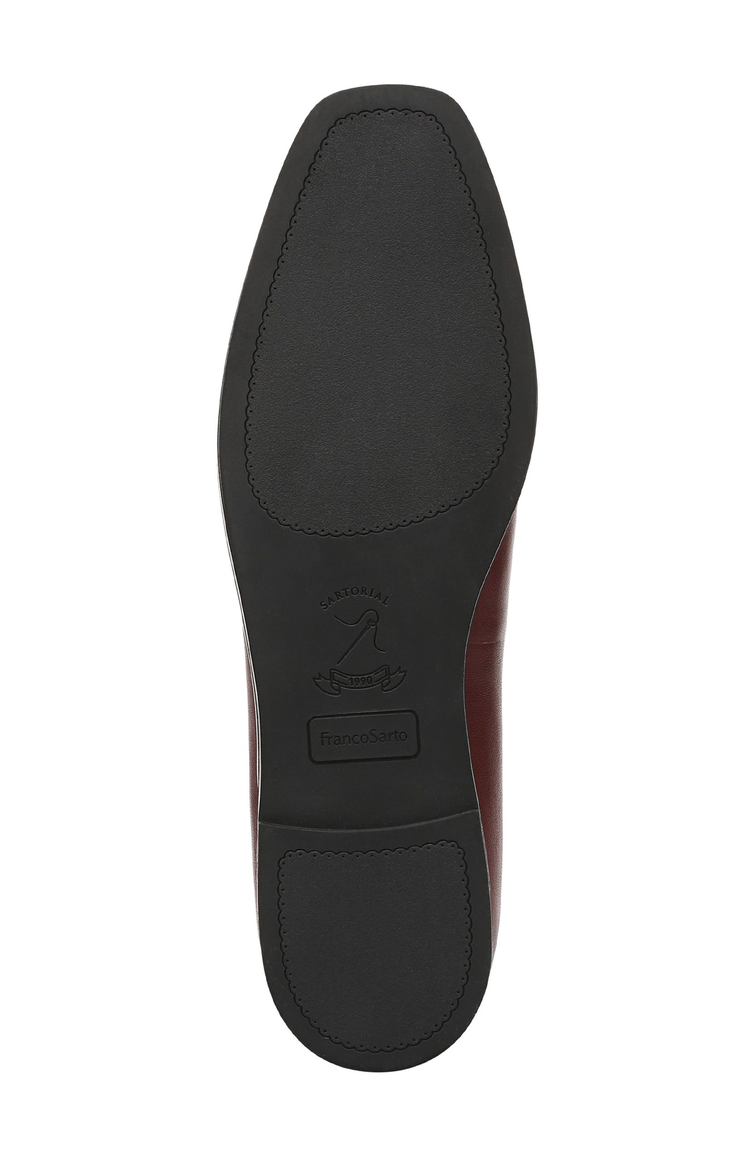 Tesia Flat, Alternate, color, RED