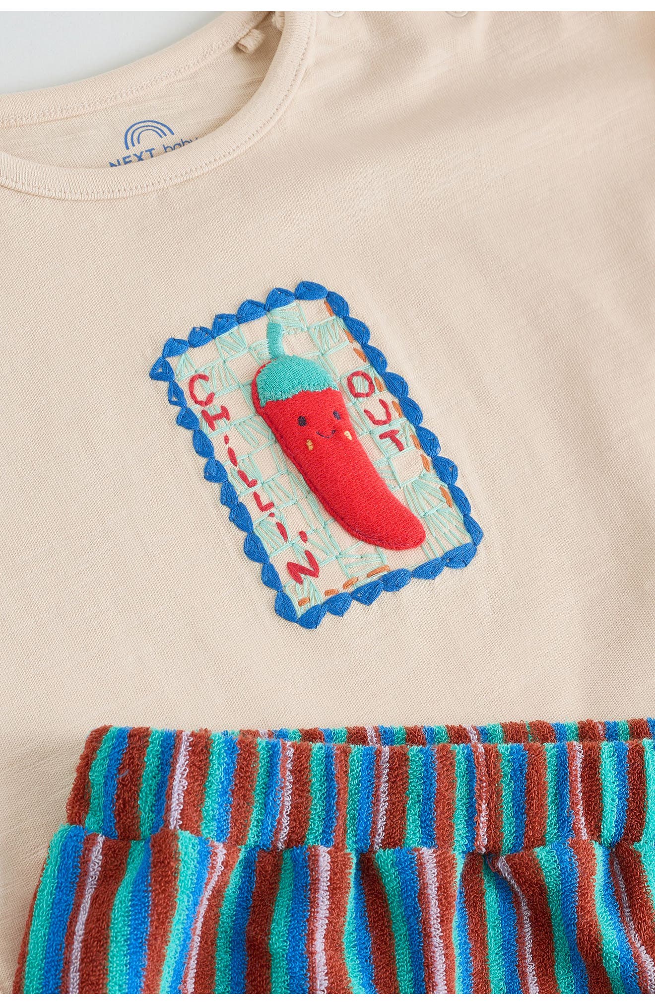 Детские NEXT Chilli Appliqué T-Shirt & Shorts Set — фото 6