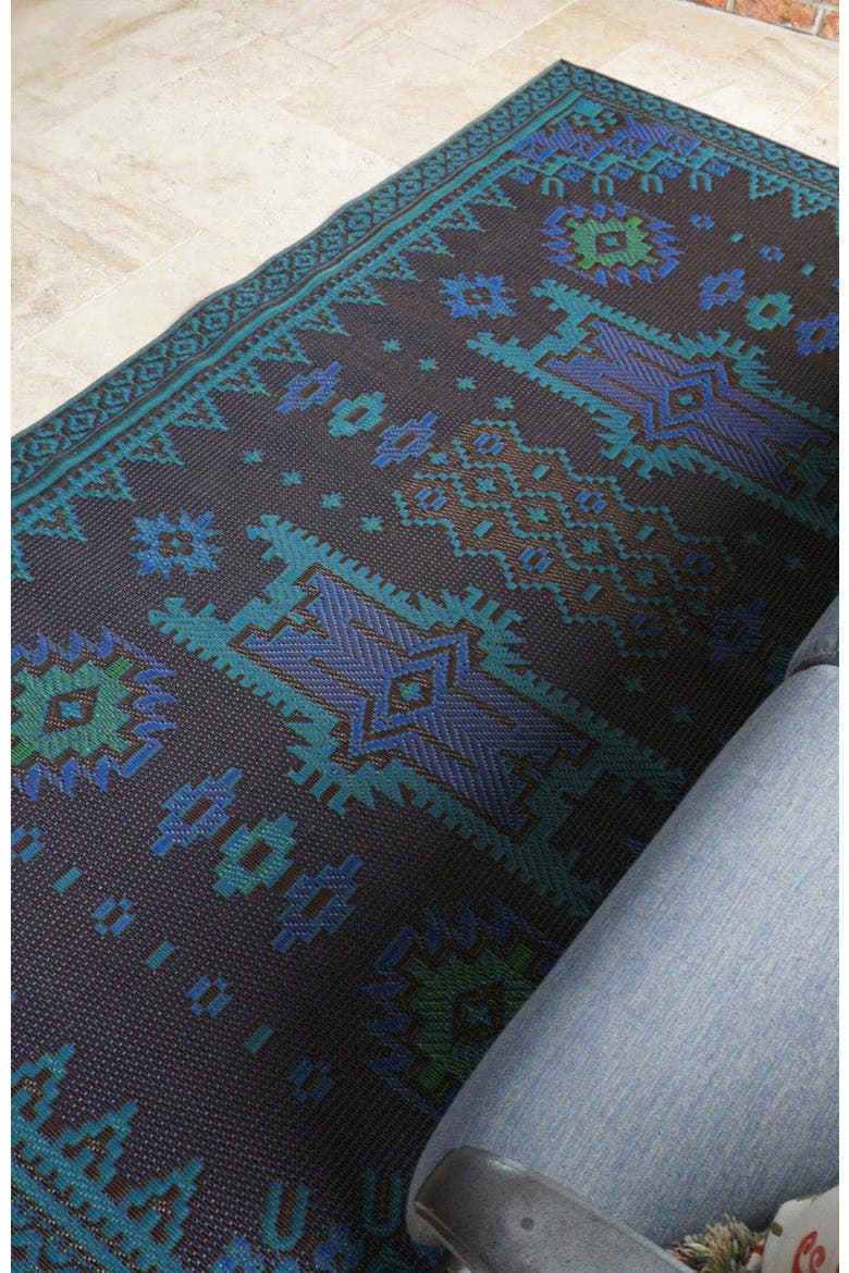 Apache Black & Aqua, Alternate, color, black and aqua