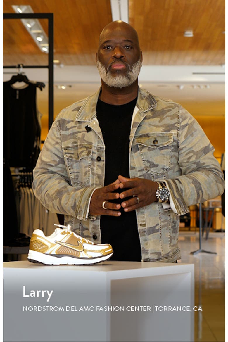 Zoom Vomero 5 Sneaker video