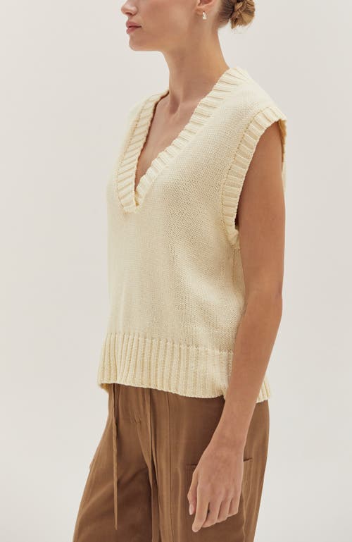 Crescent V-neck Sweater Vest In Neutral