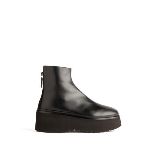 Neil J. Rodgers Zoe Platform Boot In Black