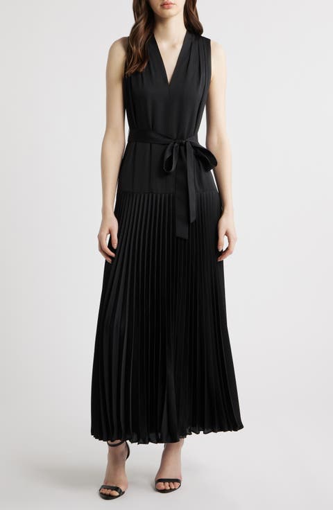 Viva Pleated Sleeveless Maxi Dress