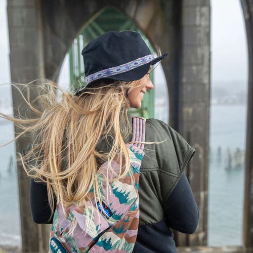 Kavu Organic Strap Bucket Hat In Black