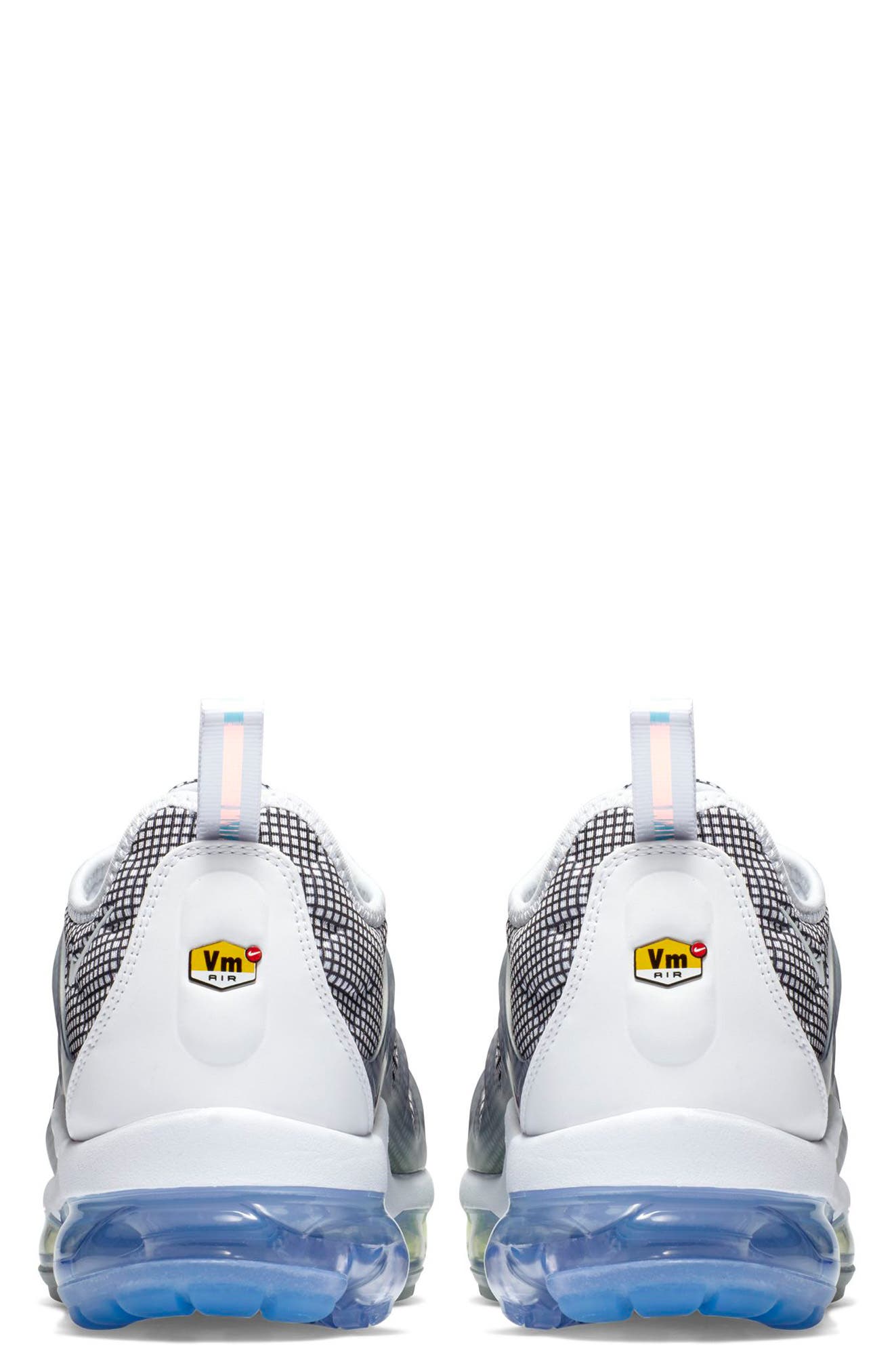 Nike Air VaporMax Plus Sneaker, Alternate, color, 