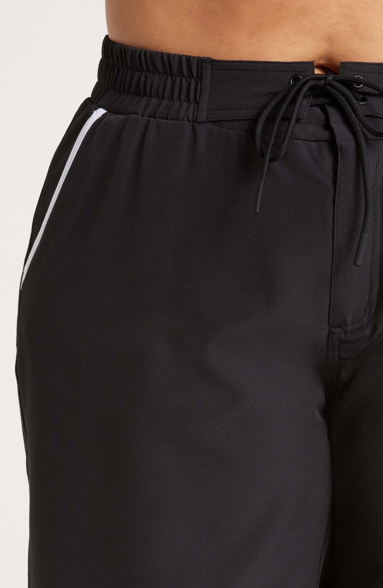 TomboyX Heritage 7-Inch Board Shorts, Alternate, color, Black Novelty