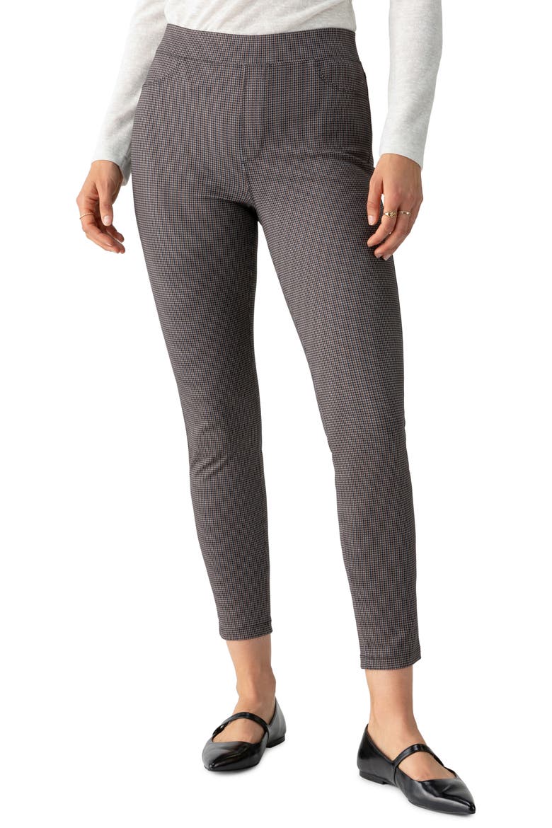 Runway High Waist Skinny Pants, Main, color, NVMP