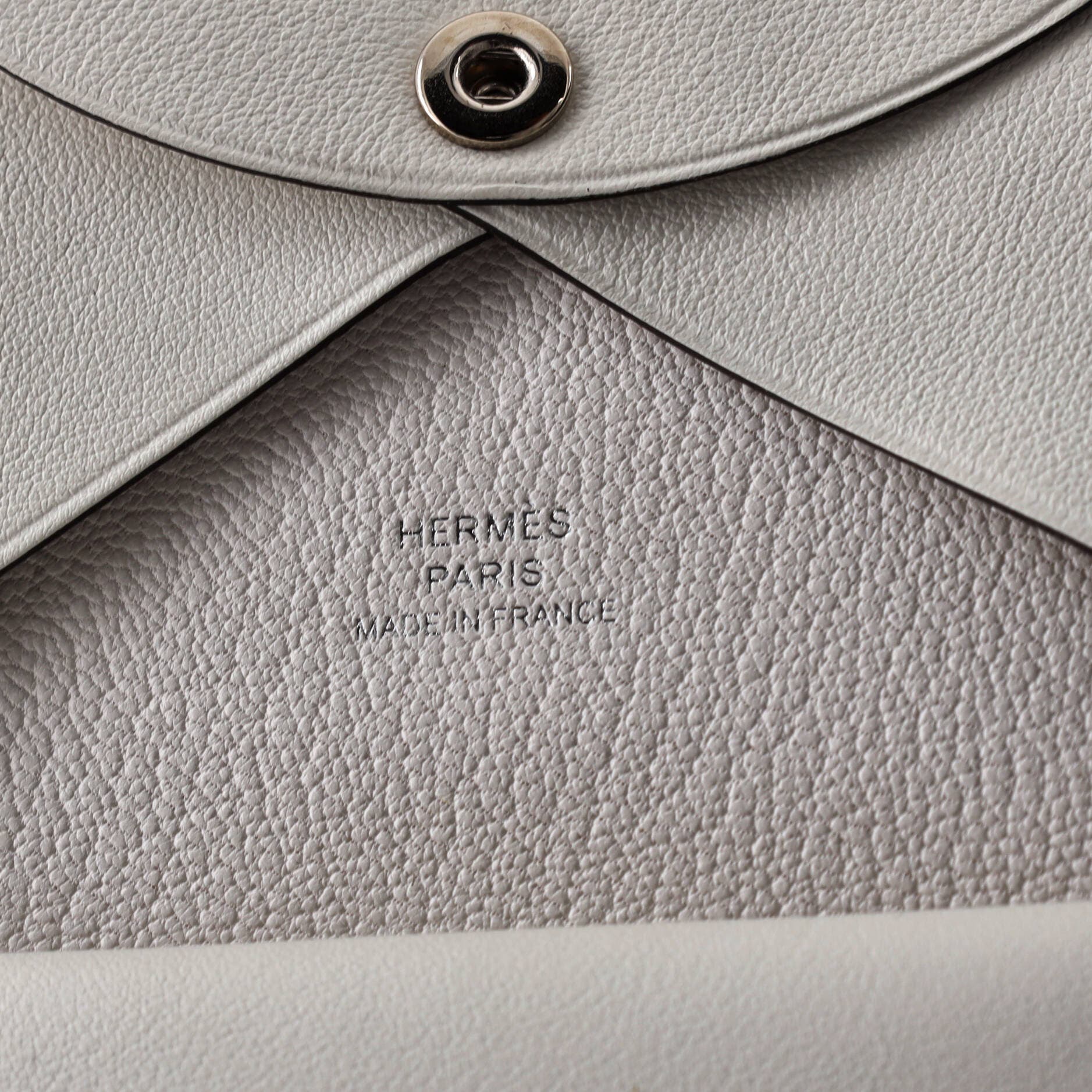 Pre-Owned Hermes Calvi Duo Card Holder Printed Leather, Alternate, color, Blanc