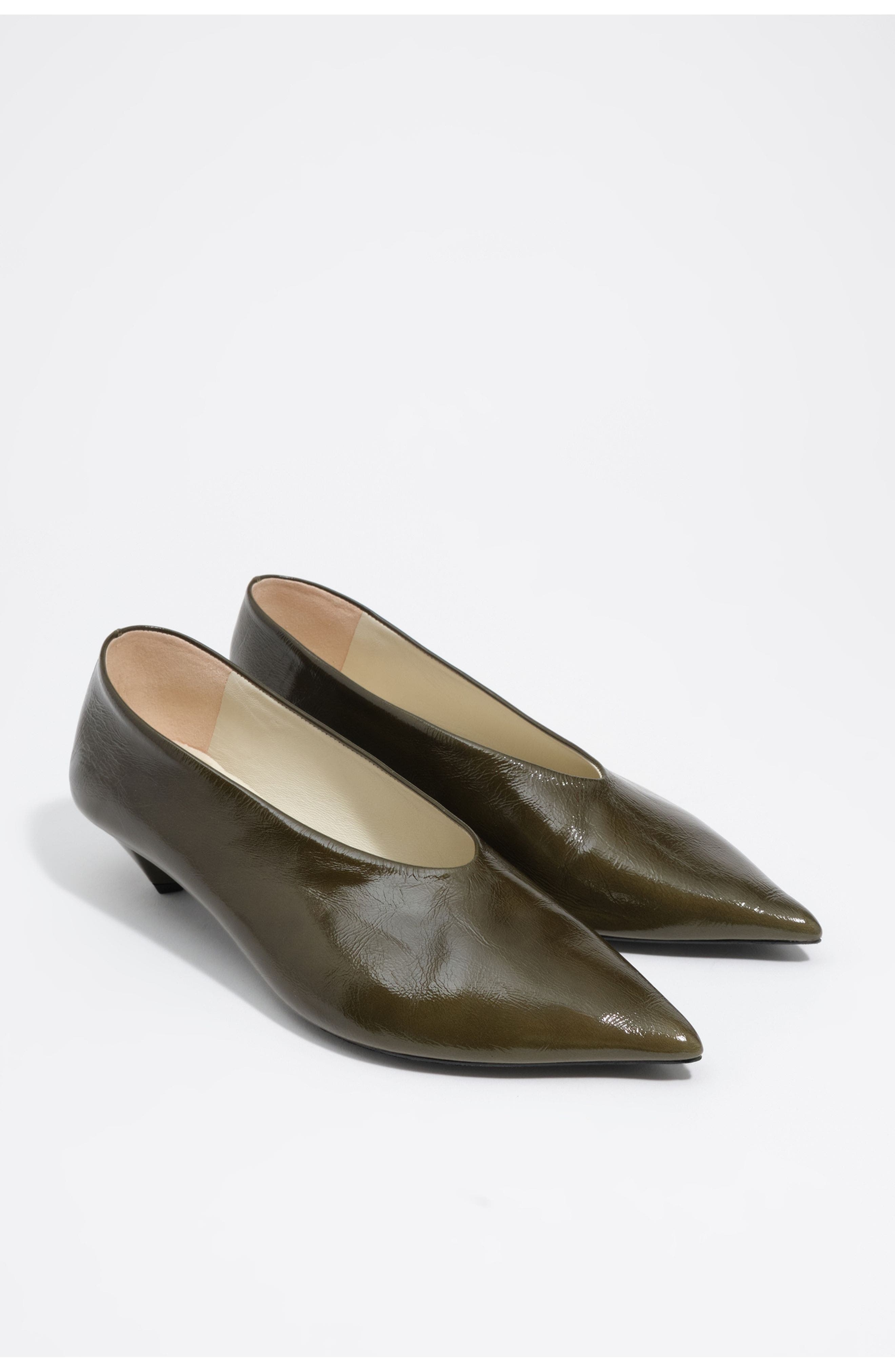 Leather low heel court shoe, Alternate, color, DARK GREEN