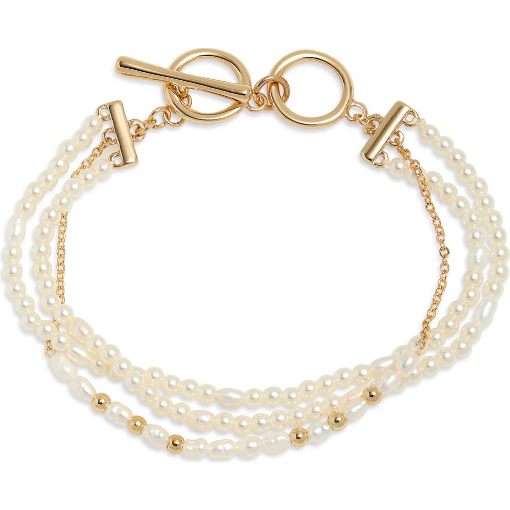 Nordstrom Triple Strand Freshwater Pearl Bracelet In Metallic