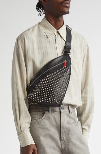 ChristianLouboutin クロスボディバッグFunkyエンパイアスパイク Christian Louboutin Men's Funky Leather Empire Spikes Sling