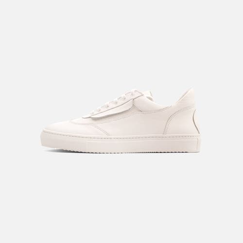 Fini Bold White Sneaker In White