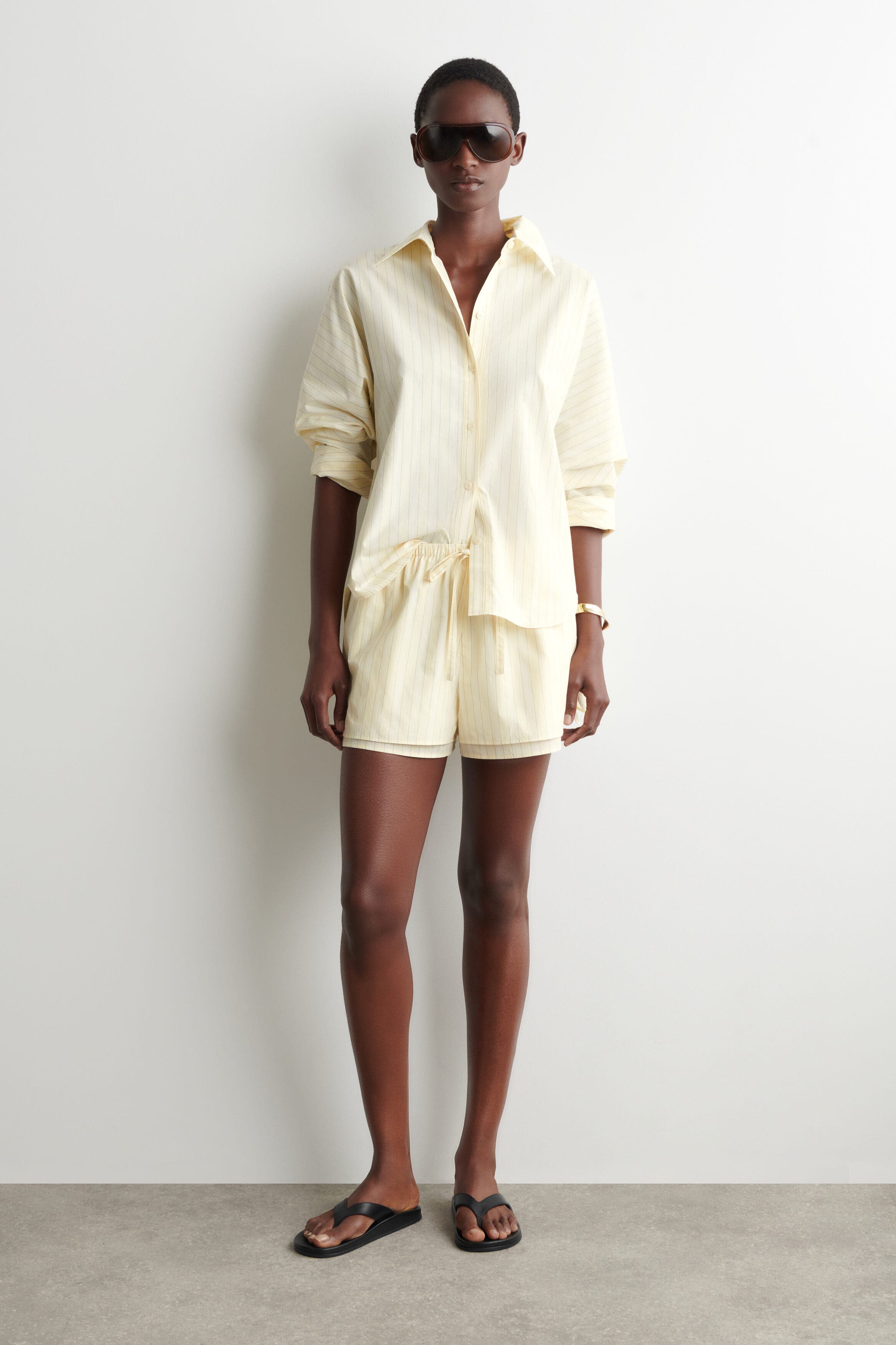 selected YELLOW / STRIPED