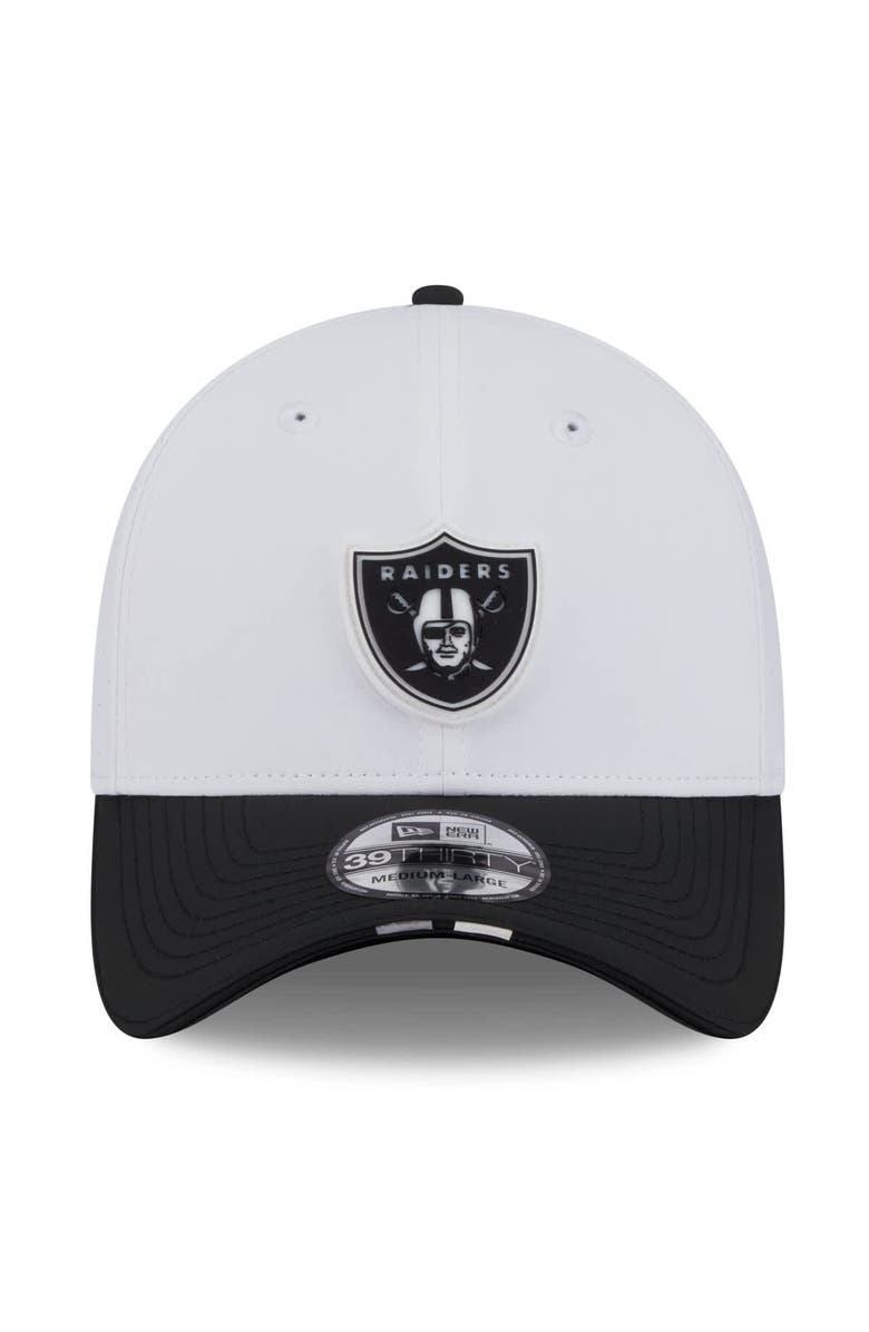 New Era Men
s New Era  White/Black Las Vegas Raiders 2025 NFL Training Camp 39THIRTY Flex Hat, Alternate, color, White