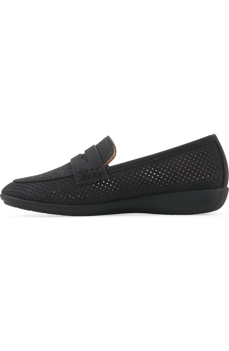 CLIFFS BY WHITE MOUNTAIN Samson Loafer, Alternate, color, Black/ Nubuck