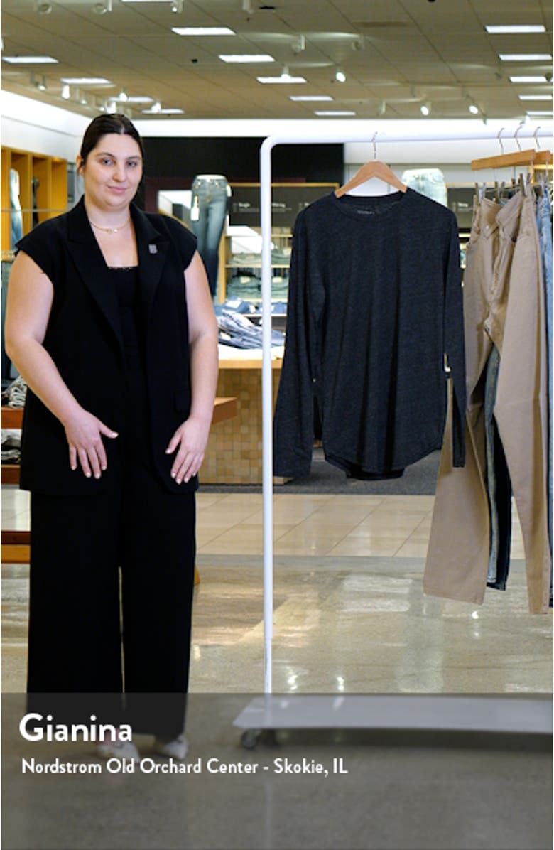 Scallop Crewneck Long Sleeve T-Shirt, sales video thumbnail