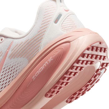 Vomero 18 Running Shoe