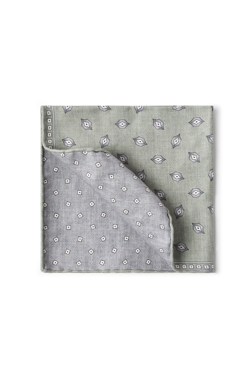 Pocket square with pattern