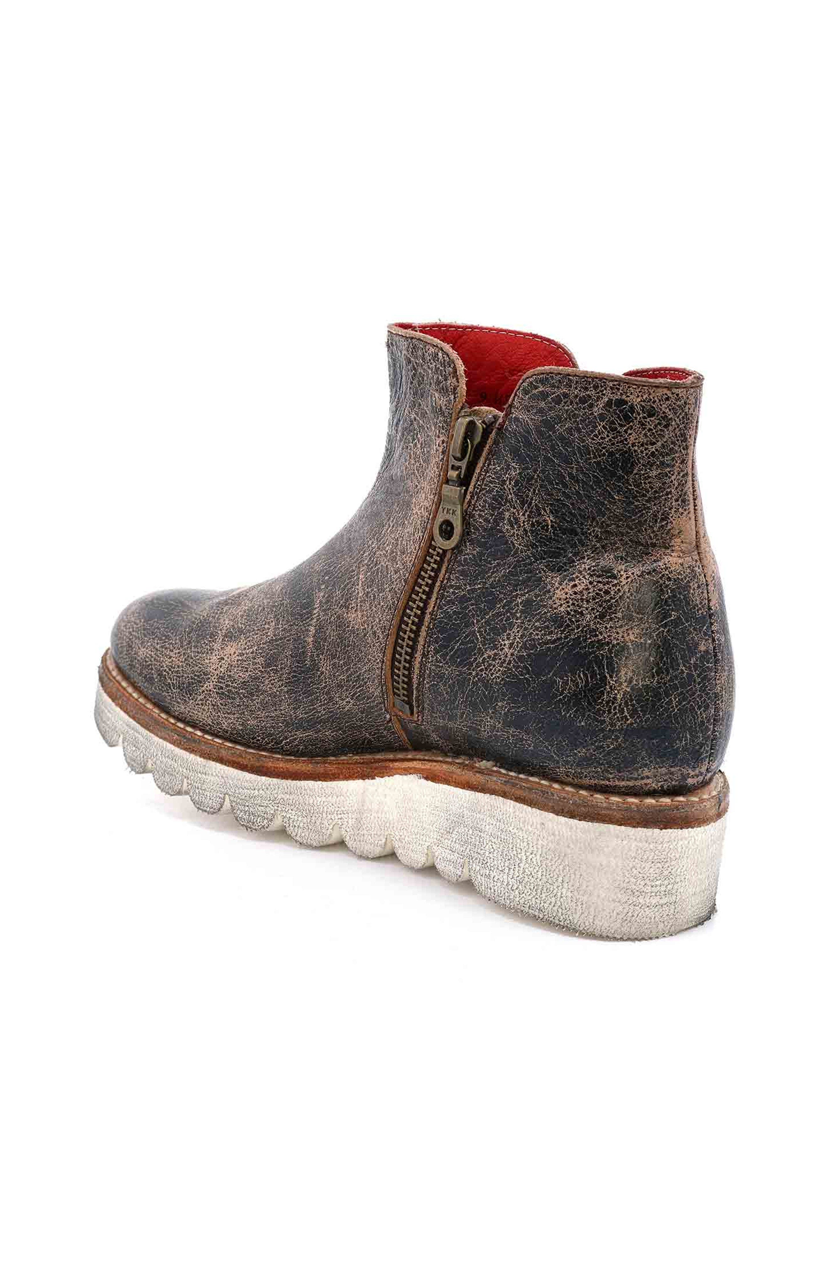 Bed Stu Lydyi Platform Bootie, Alternate, color, Black Lux