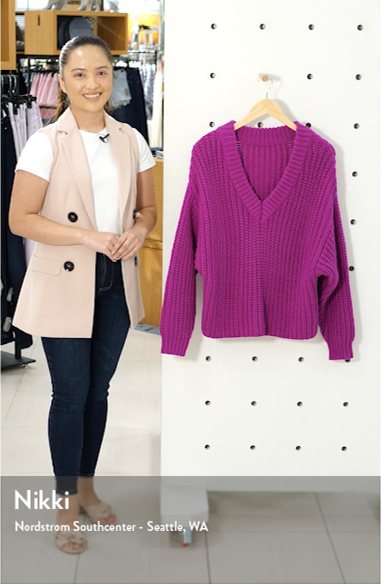 Oversize V-Neck Sweater, sales video thumbnail