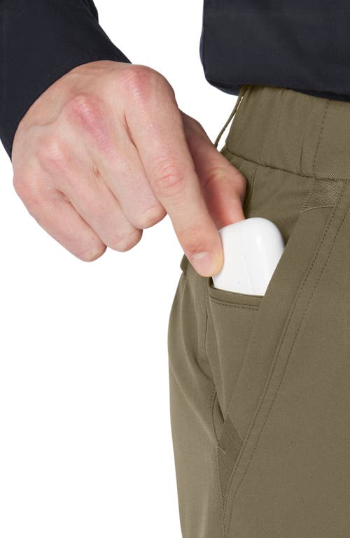 Jack Archer Jetsetter Tech Pant In Olive Green