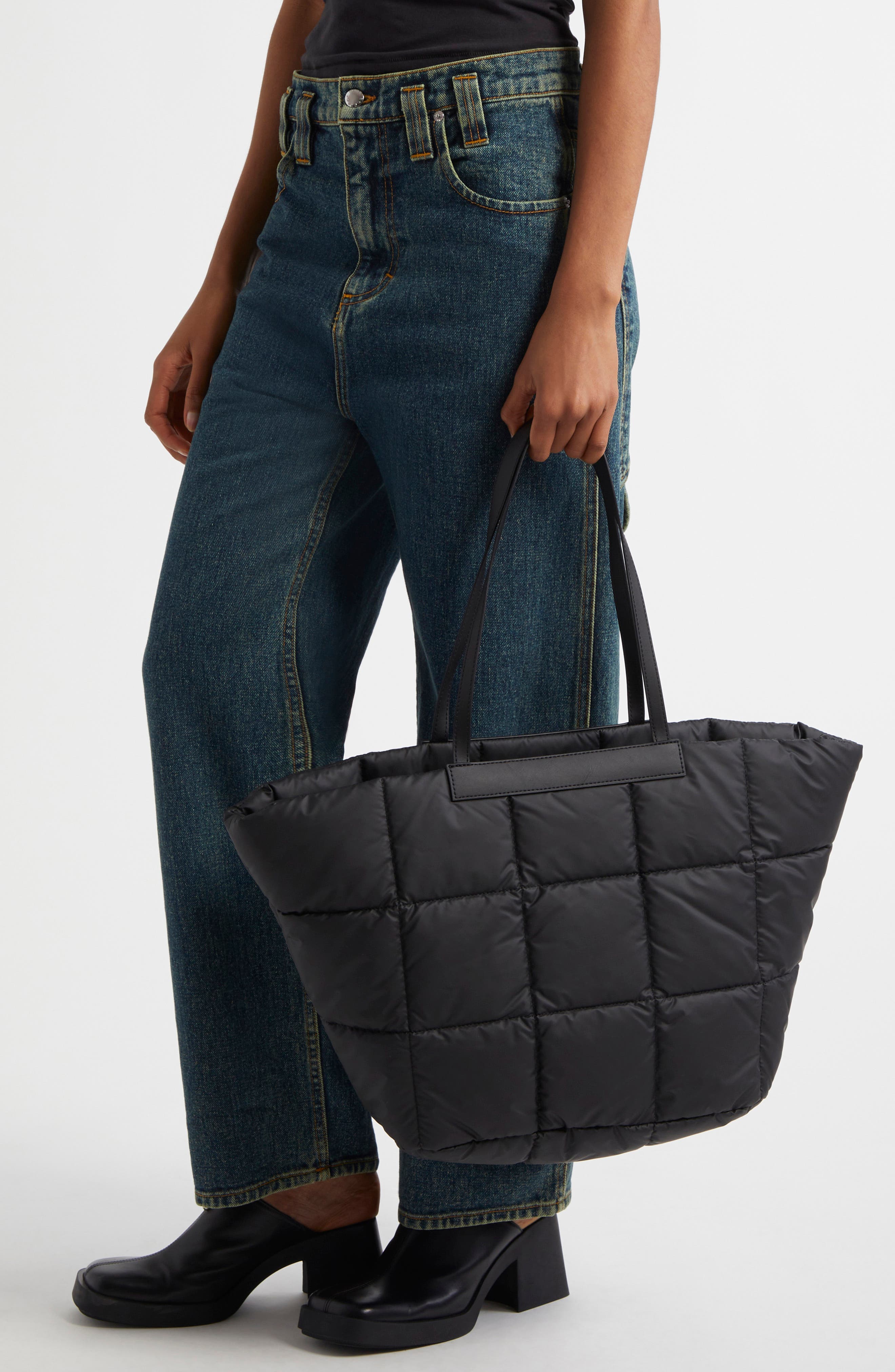 VeeCollective Porter Basque Water Resistant Quilted Recycled Nylon Tote, Alternate, color, 